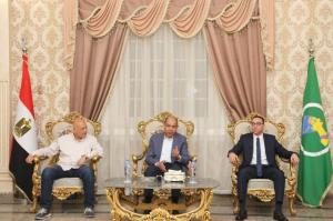 محافظ المنيا يستقبل نائب وزيرة الإسكان لمتابعة مشروعات مياه الشرب والصرف الصحي بالمحافظة