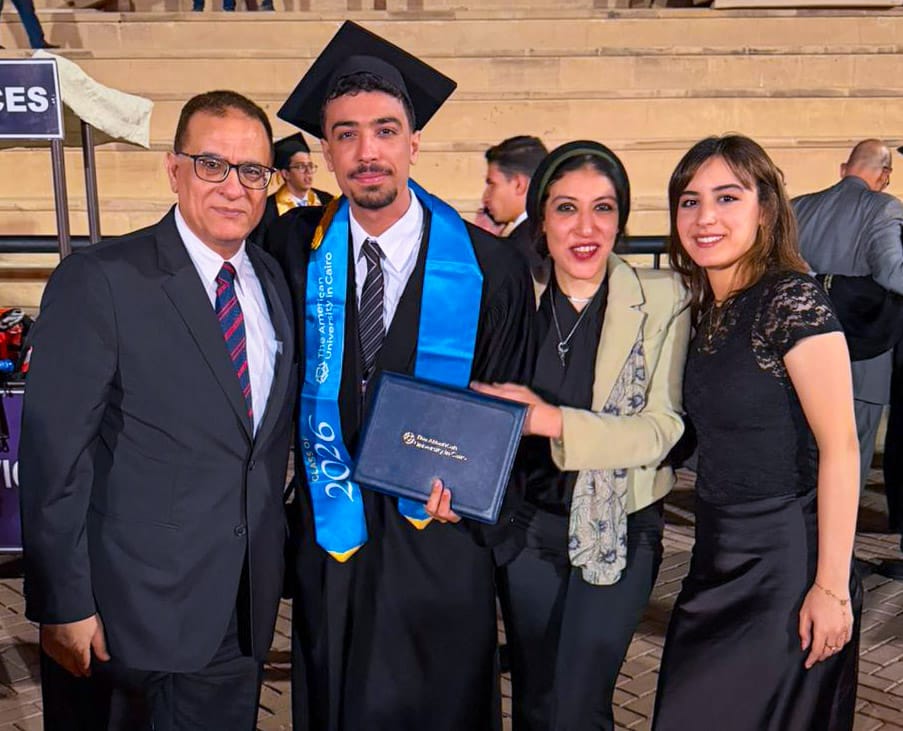 نائب رئيس هيئة النيابة الإدارية يشهد حفل تخرج كلية الهندسة بالجامعة الأمريكية بالقاهرة