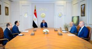 السيسي يتابع مشروعات تدعيم شبكة الكهرباء.. ويوجه بالتوسع في أنظمة تخزين الطاقة وتعزيز التحول الأخض