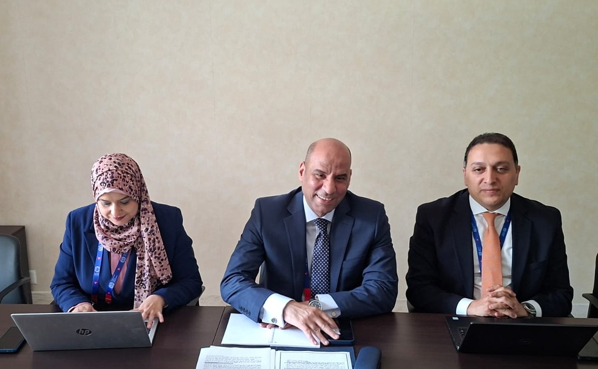 وزير العمل يبحث مع نظيريه الجزائري والسوداني تبادل الخبرات في مجالات التدريب المهني والتشغيل والسلامة والصحة المهنية