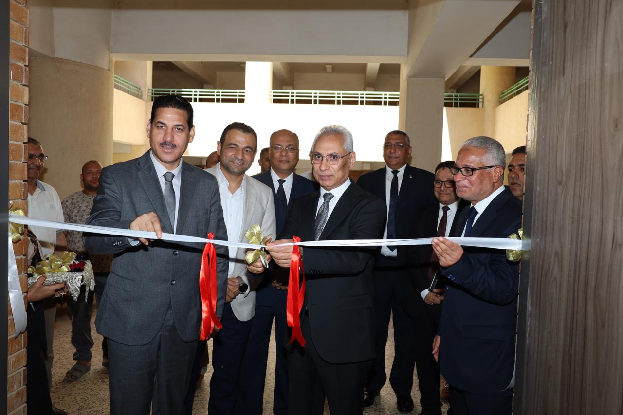رئيس جامعة المنيا يفتتح خمس قاعات ذكية بكلية الهندسة