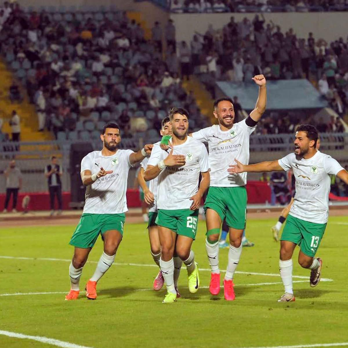 المصري يتوج بكأس عاصمة مصر لأول مرة في تاريخه بعد الفوز على إنبي بثلاثية نظيفة 
