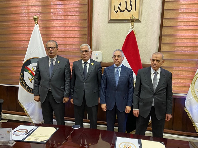 وزير العدل يهنئ مجلس القضاء الأعلى بتشكيله الجديد.. وقاسم يترأس أول اجتماع لرؤساء  الاستئناف