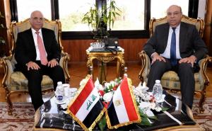 وزير الطيران يلتقي سفير العراق بالقاهرة لبحث آفاق التعاون وتبادل الخبرات في مجال الطيران 


