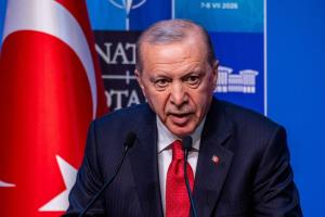 أردوغان في ذكرى «يوم النصر»: تركيا لن تخضع.. وسنواصل الوقوف إلى جانب الحق والعدالة والسلام