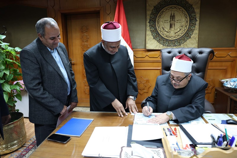وكيل الأزهر يعتمد نتيجة الدور الثاني للثانوية الأزهرية لمعاهد فلسطين بنسبة نجاح 97.7 بالمئة
