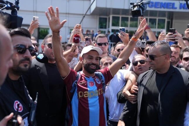  بعد إتمام الصفقة.. طرابزون سبور يكشف تفاصيل تقديم محمد صلاح رسميًا