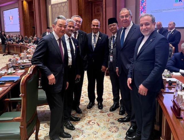 عبدالعاطي يلتقي وزراء خارجية الصين وروسيا وإيران وإندونيسيا وكازاخستان والهند على هامش قمة البريكس