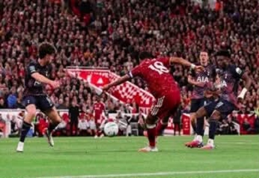   بثلاثية مثيرة.. ليفربول يقصي توتنهام من كأس الرابطة