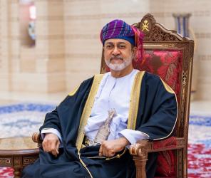 سلطان عُمان يقوم بزيارة 