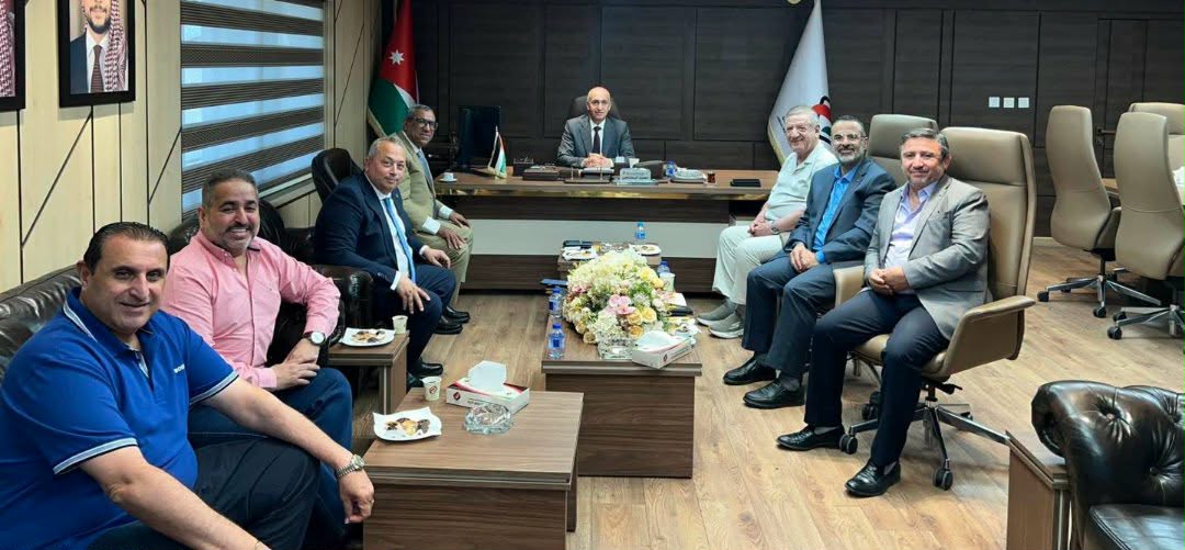 وفد الاتحاد الدولي لرجال الأعمال يبحث فرص الاستثمار في المناطق الحرة الأردنية