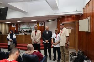نائب رئيس جامعة قنا يتابع فعاليات اليوم الأول لأسبوع شباب الجامعات بالمنيا

